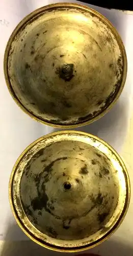 Zwei Kerzenleuchter aus Bronze, 19. Jahrhundert