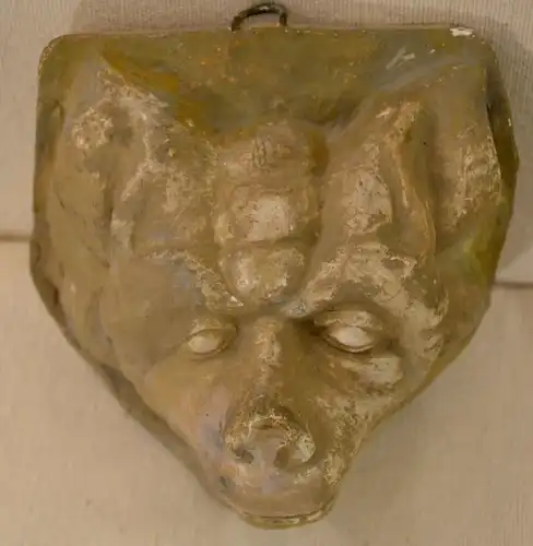 Gipsabformung einer Fratze,wohl von einer romanischen Kirche,19.Jhdt.