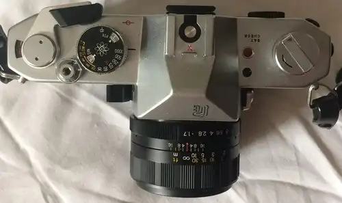 YASHICA TL ELECTRO Spiegelreflexkamera mit Objektiv