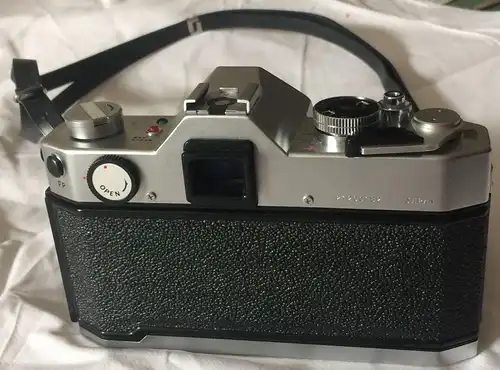 YASHICA TL ELECTRO Spiegelreflexkamera mit Objektiv