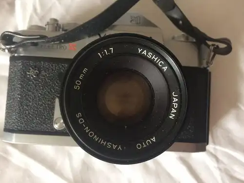 YASHICA TL ELECTRO Spiegelreflexkamera mit Objektiv