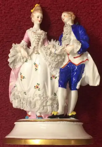 Porzellanfigur Rokoko-Paar, wahrscheinlich Dresden