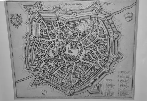 Münster. "Monasterium. Münster". Orig. Kupferstich, M. Merian, 1647. 2 Wappen