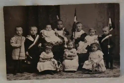 Fotografie, Kinder mit Spielzeug und Fahnen um 1890,deutsch