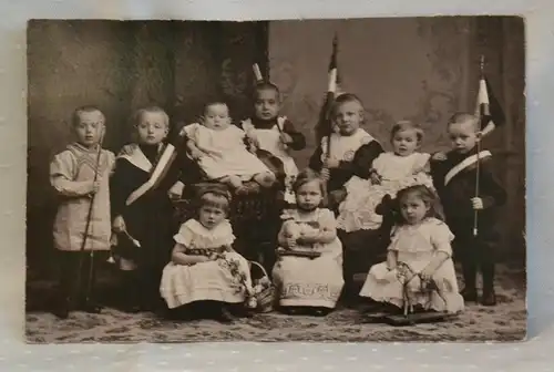 Fotografie, Kinder mit Spielzeug und Fahnen um 1890,deutsch