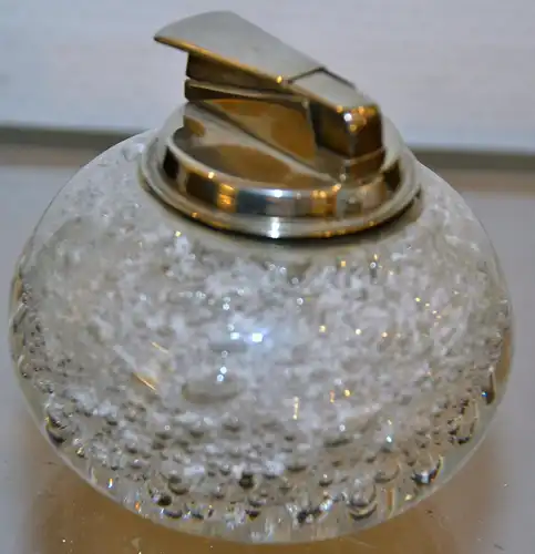 Gasfeuerzeug, runde Glaskugel,1970 , muss gereinigt werden