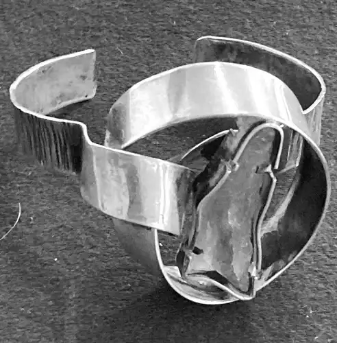 Armreif mit hellblauem Stein,925 Silber,Finnland,Handarbeit,Unikat,ca. 1970