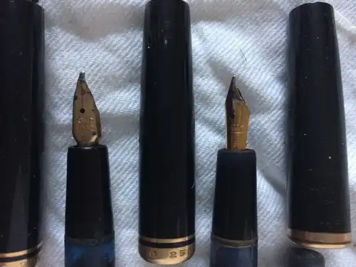 Für Bastler: 8 Teile Montblanc, 7 Füller + 1 Bleistift, nicht funktionsüberprüft