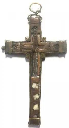 Kleines Kruzifix mit Holzeinlagen, 18. Jahrhundert