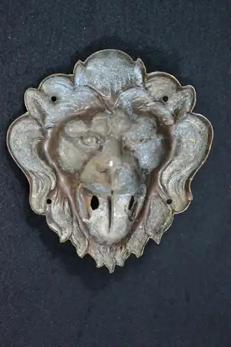 Zierornament, Türklopfer, Türbeschlag Messing, etwa 1800, Löwenkopf