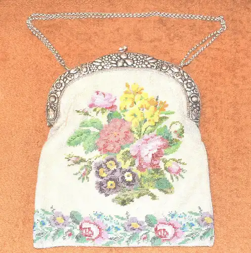 Glasperlenhandtasche,Silberbügel,sehr guter Zustand,Leder gefüttert,ca 1890
