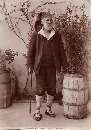 Fotografie, Atelier Fratelli Alinari, Taormina, Un Vecchio, #19855, ca. 1920