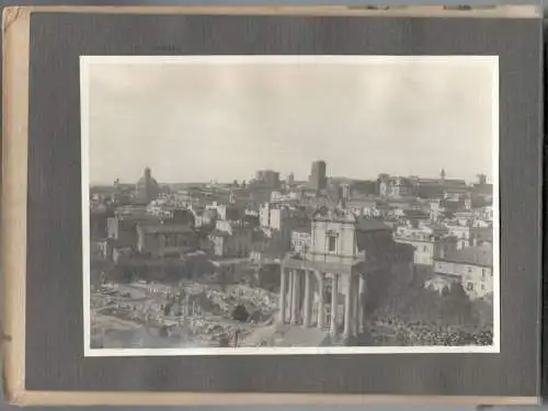 Kleines Photoalbum mit 33 Aufnahmen aus Italien, 1930er Jahre