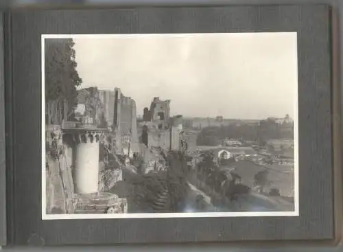 Kleines Photoalbum mit 33 Aufnahmen aus Italien, 1930er Jahre