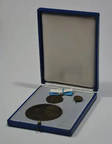 Abzeichen, Industrie- und Handelskammer München, 25 Jahre, Bronze, im Etui