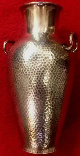 Kleine Vase aus versilbertem Zinn mit Distel-Motiv, wohl Frankreich, ca. 1900