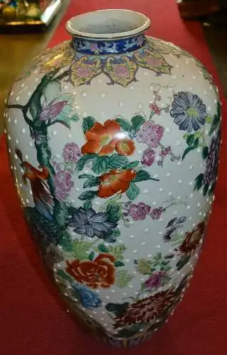 Chinesische Vase mit Vögeln und Blüten,sehr dekorativ