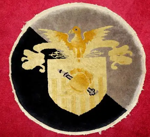 Wappenteppiche,Teppich,zwei,Adler der Pfeile hält,Schild,Helm,Zepter,wohl n.1945