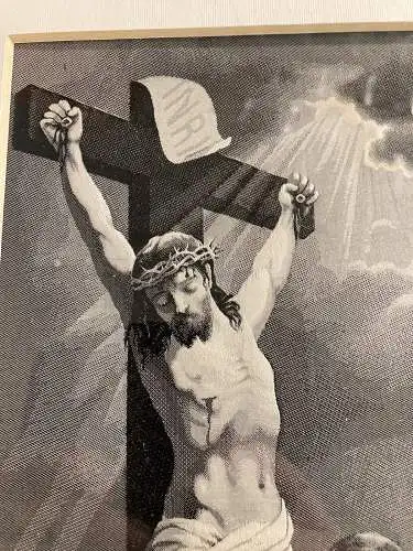 Farblithografie auf Seide,gekreuzigter Jesus, um 1910, Darstellung 19 x 36 cm