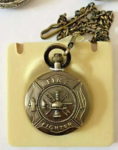 Zwei Taschenuhren,Quarz, mit Motiv Feuerwehr / Fire Department