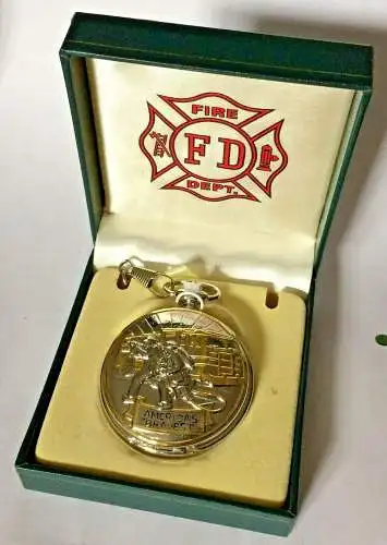 Zwei Taschenuhren,Quarz, mit Motiv Feuerwehr / Fire Department