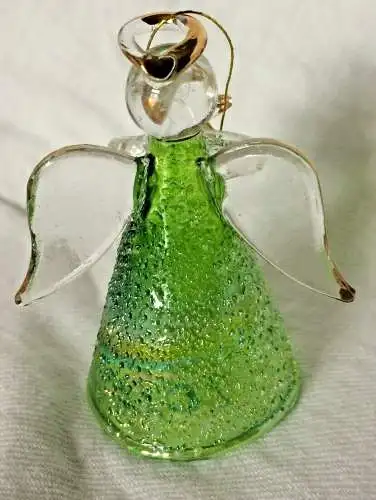 Filigraner Weihnachtsengel aus grünem transparentem Glas mit Weihnachtsstern