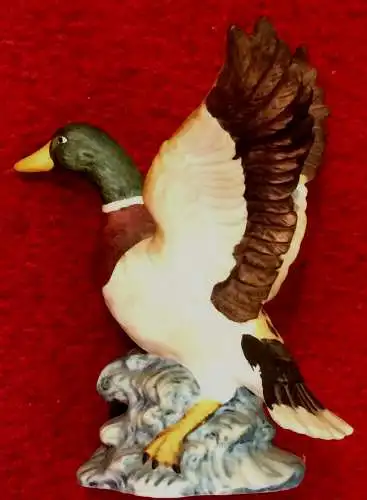 Kleine Porzellanfigur Auffliegende Ente, Taiwan 1986