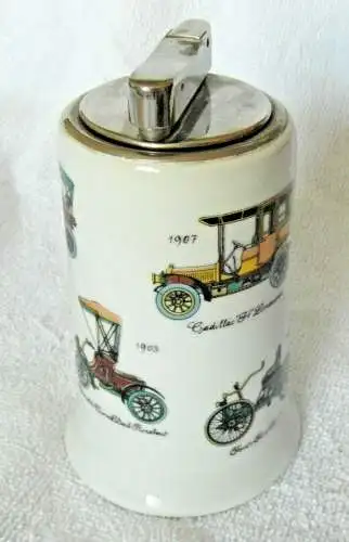 Benzin-Tischfeuerzeug aus Porzellan mit Oldtimer-Motiven