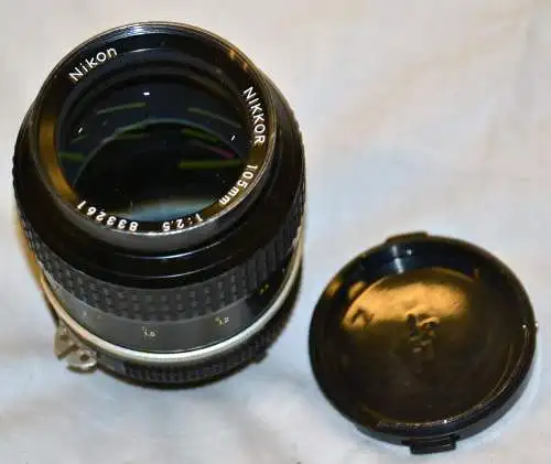 Objektiv,Nikon,Nikkor 105mm 1:2,5  Nr.822261