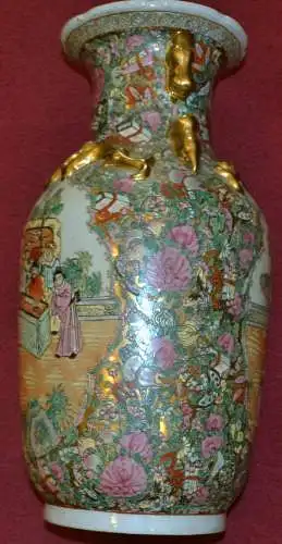 Chinesische Vase,bemalt und vergoldetem Dekor