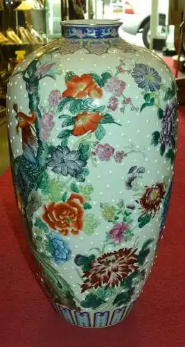 Chinesische Vase mit Vögeln und Blüten,sehr dekorativ