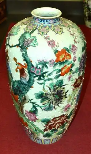 Chinesische Vase mit Vögeln und Blüten,sehr dekorativ