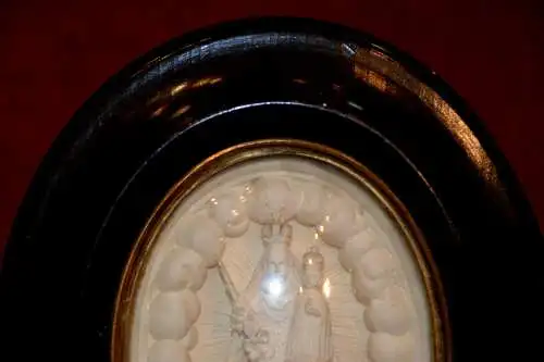 Meerschaum Schnitzerei,Religiöse Kunst, ovaler Rahmen19.Jhdt.Maria mit Kind
