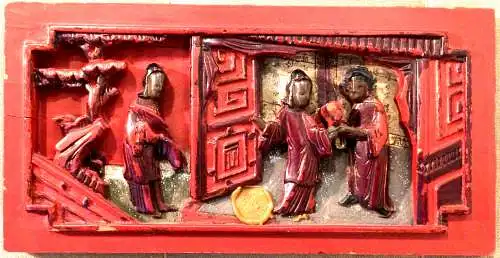 Chinesische Holzschnitzerei, bemalt, wohl 19. Jahrhundert