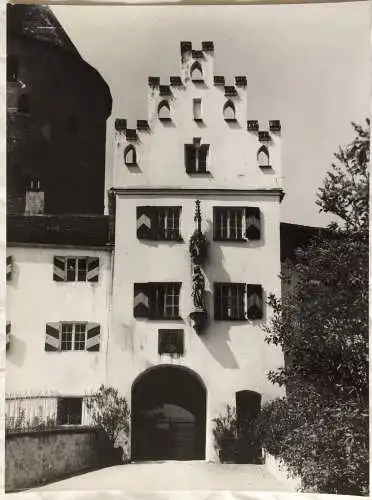 Heidrun Reindl: 2 Photos„Schloß Ast b.Landshut“, 1967, Ein Foto Schloß Kronwinkl