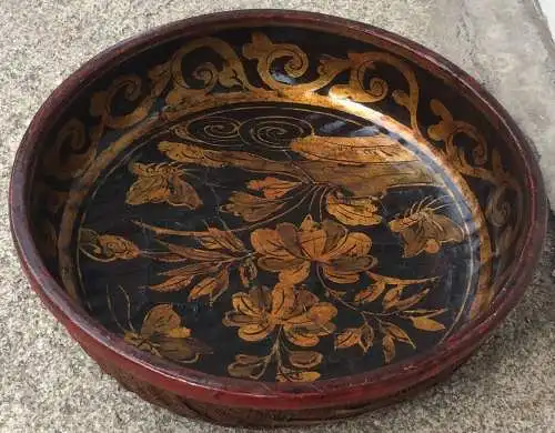 Kleine runde Schale aus Südostasien, 19. Jahrhundert, sehr leicht