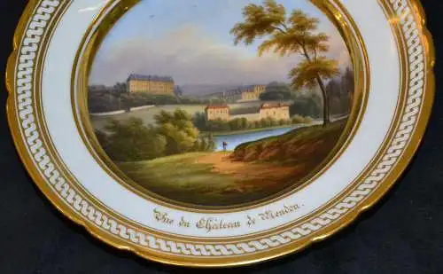 Paris, bemalter Teller,Ansicht Chateau de Meuden, teilweise vergoldet