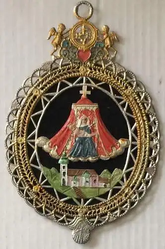 Sechs kleine Anhänger mit religiösen Motive, wohl Souvenirs