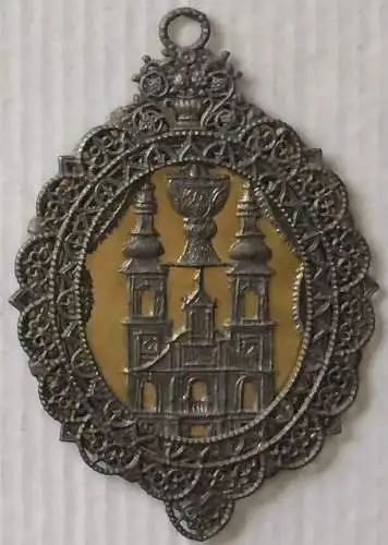 Sechs kleine Anhänger mit religiösen Motive, wohl Souvenirs