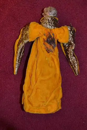  Weihnachtsengel, Stoff und Wachs, Goldstickerei, fünfziger Jahre