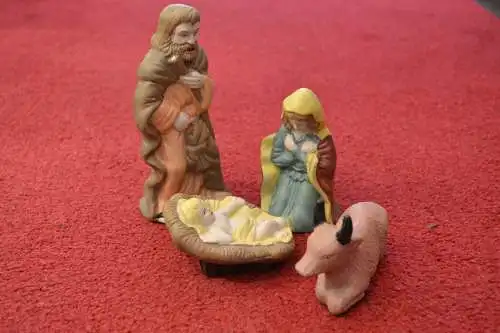 Weihnachten, Krippenfiguren, Maria, Josef, Jesuskind, Ochs, Ton handbemalt