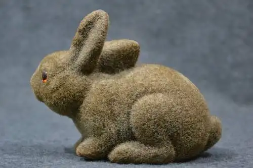 Osterhase, Pappmachee, Samtvelour 