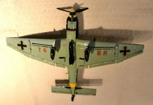 Flugzeugmodell, Junkers JU 87, aus Papier handgefertigt! kein Baukasten o.ä.