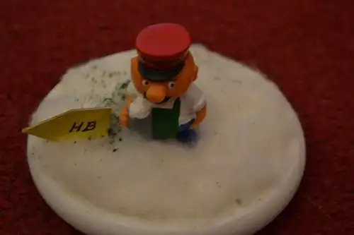  Engel Aloysius, Weg ins Hofbräuhaus, Kunststoff, handbemalt, ca.10 x 7 cm