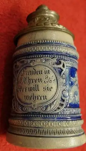 Zwei Bierkrüge,Steingut,blau-grau,Salzglasur,Zinndeckel,1900,reich ornamentiert