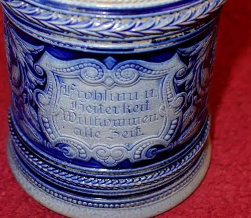 Zwei Bierkrüge,Steingut,blau-grau,Salzglasur,Zinndeckel,1900,reich ornamentiert