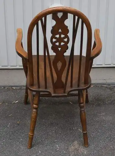 Möbel,Mobiliar, Zwei Windsorsessel, aus Eichenholz, ca 1830