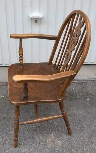Möbel,Mobiliar, Zwei Windsorsessel, aus Eichenholz, ca 1830
