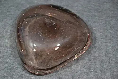 Glas, Aschenbecher,  getönt, Kristallglas mit Lufteinschlüssen,wohl Murano