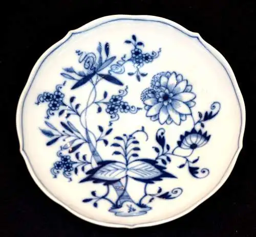 Meissen,Porzellan,Zwiebelmuster,2 Untertassen ,blau-weiß, 1.Wahl,Ø 13,5 cm